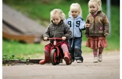 Winther Racing Scooter KDV 522556 -Rijden Speelgoeds Winkel 02ca979f1bd7d168f7b7c05cef3b57a24a82efbee42c27a196d2a01a1d3f7962