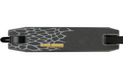 Black Dragon Stuntstep Gilded Tarragon Zwart Goud -Rijden Speelgoeds Winkel 1200x245 1