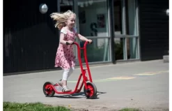 Winther Step Maxi KDV -Rijden Speelgoeds Winkel 774281008fd5ba9214399b6f73eb790c44dec646f2c6b776e2b4f8af1a5c3649